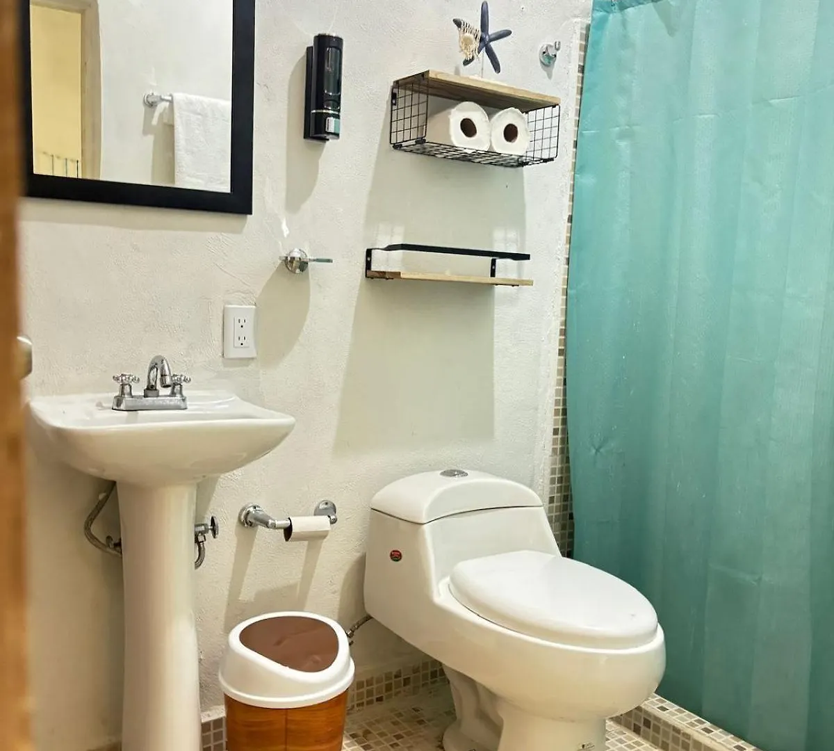Bacalar Inn Hotel